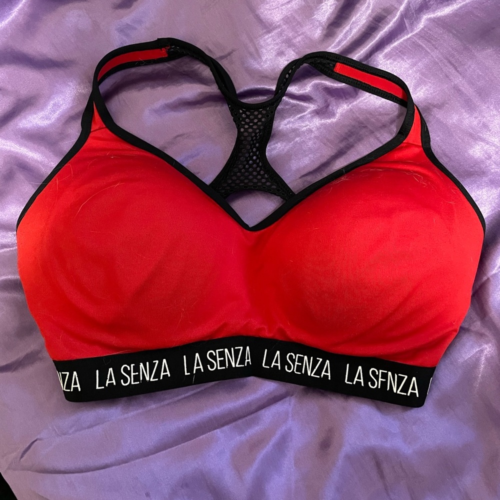 La Senza padded sports bra size D/DD